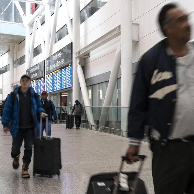 How air passenger complaints ballooned to 42,000-plus